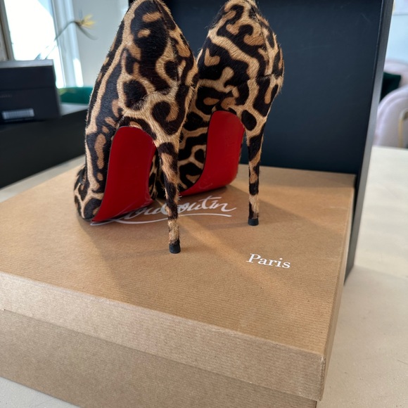 Christian Louboutin So Kate Leopard - Picture 11 of 14